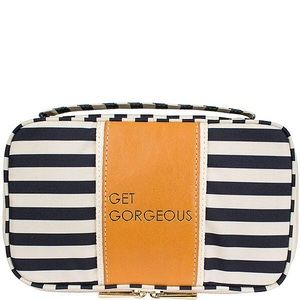 Travel cosmetic case